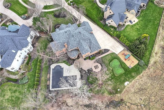 2085 Lands End Lane, Westlake, OH 44145