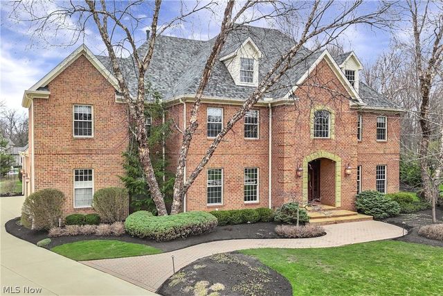 2085 Lands End Lane, Westlake, OH 44145