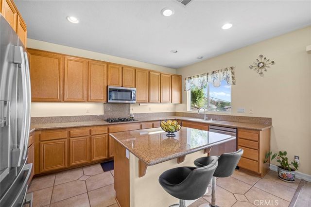 31920 Cedarhill, Lake Elsinore, CA 92532