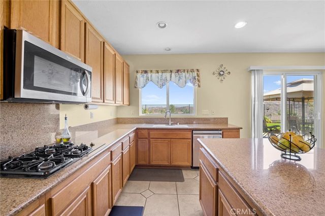 31920 Cedarhill, Lake Elsinore, CA 92532