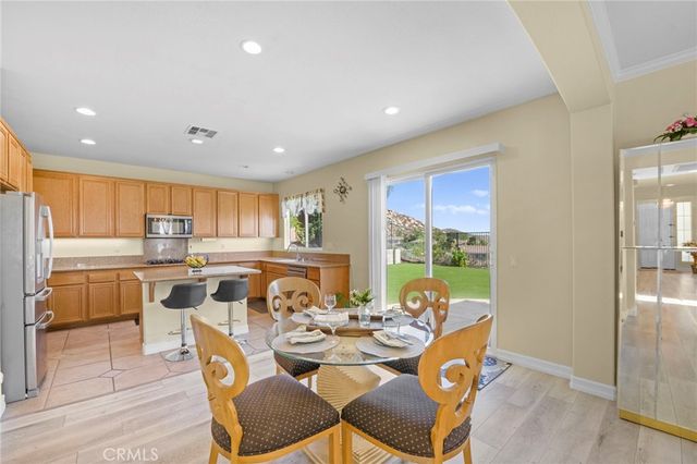 31920 Cedarhill, Lake Elsinore, CA 92532