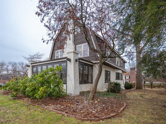 204 Monroe Street, Kalamazoo, MI 49006