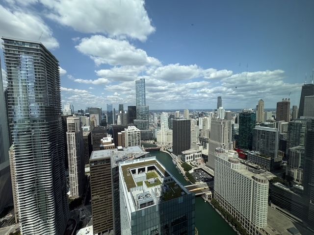 363 E Wacker Drive 5001, Chicago, IL 60601