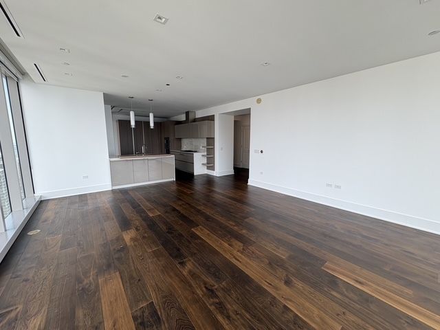 363 E Wacker Drive 5001, Chicago, IL 60601