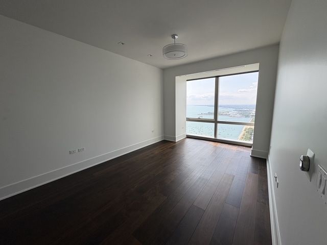 363 E Wacker Drive 5001, Chicago, IL 60601