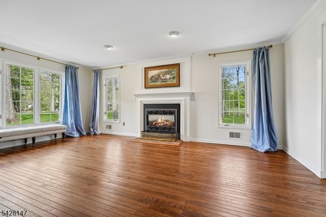 4 Flintlock Rd, Readington Twp., NJ 08822