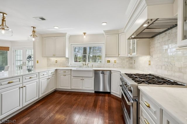 4 Flintlock Rd, Readington Twp., NJ 08822