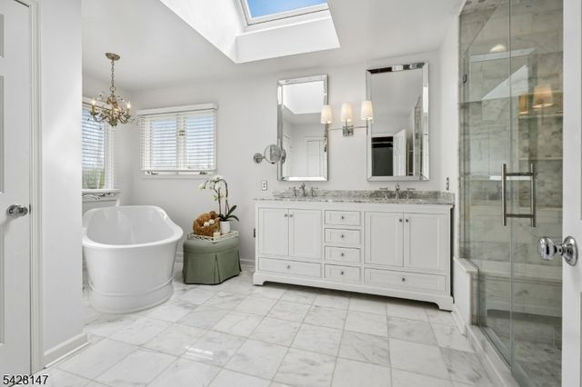 4 Flintlock Rd, Readington Twp., NJ 08822