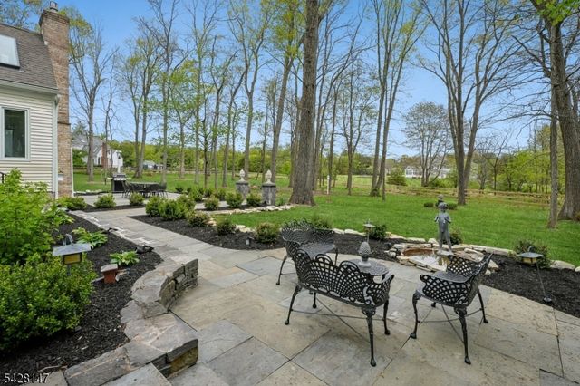 4 Flintlock Rd, Readington Twp., NJ 08822