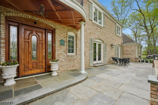 4 Flintlock Rd, Readington Twp., NJ 08822