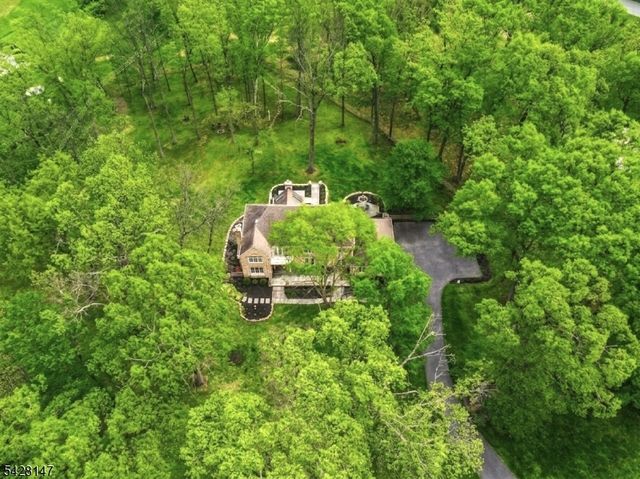 4 Flintlock Rd, Readington Twp., NJ 08822