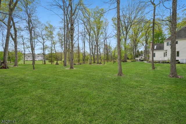 4 Flintlock Rd, Readington Twp., NJ 08822