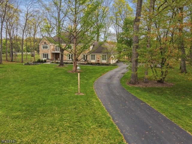 4 Flintlock Rd, Readington Twp., NJ 08822