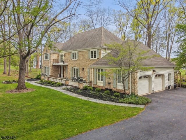 4 Flintlock Rd, Readington Twp., NJ 08822