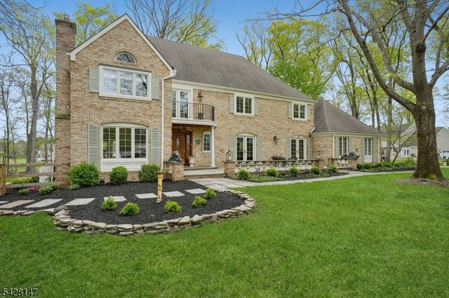 4 Flintlock Rd, Readington Twp., NJ 08822