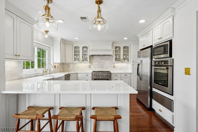 4 Flintlock Rd, Readington Twp., NJ 08822
