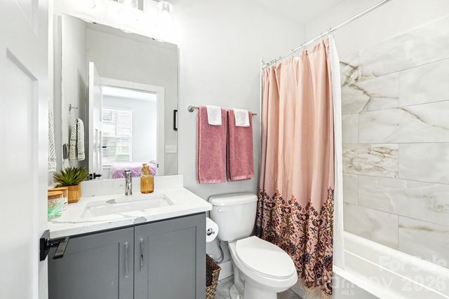 2032 Bryant Park Drive, Charlotte, NC 28208