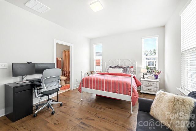 2032 Bryant Park Drive, Charlotte, NC 28208