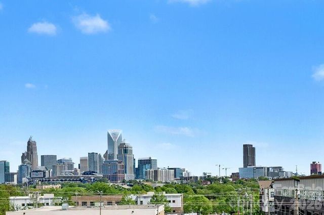 2032 Bryant Park Drive, Charlotte, NC 28208