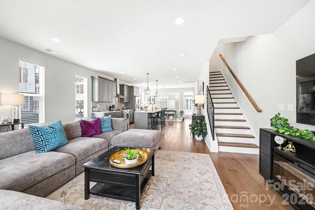2032 Bryant Park Drive, Charlotte, NC 28208