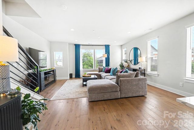 2032 Bryant Park Drive, Charlotte, NC 28208