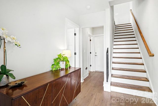 2032 Bryant Park Drive, Charlotte, NC 28208