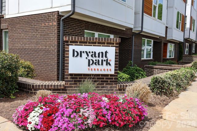 2032 Bryant Park Drive, Charlotte, NC 28208