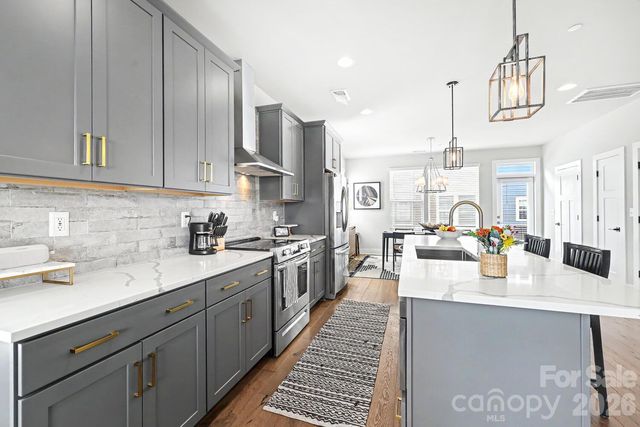 2032 Bryant Park Drive, Charlotte, NC 28208
