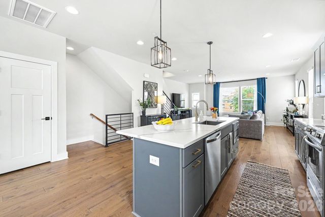 2032 Bryant Park Drive, Charlotte, NC 28208