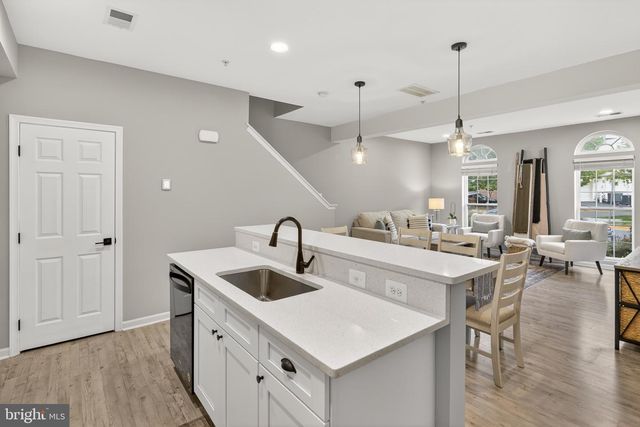25335 CURIOSITY SQ, Aldie, VA 20105