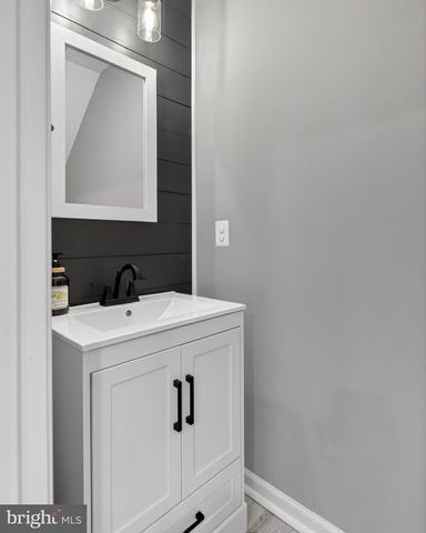 25335 CURIOSITY SQ, Aldie, VA 20105