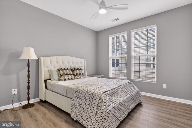 25335 CURIOSITY SQ, Aldie, VA 20105