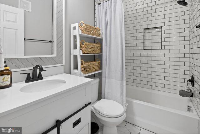 25335 CURIOSITY SQ, Aldie, VA 20105