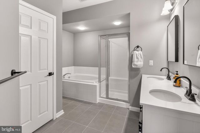 25335 CURIOSITY SQ, Aldie, VA 20105