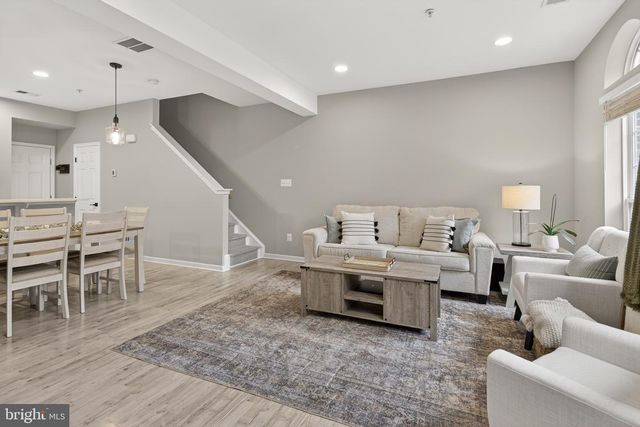 25335 CURIOSITY SQ, Aldie, VA 20105