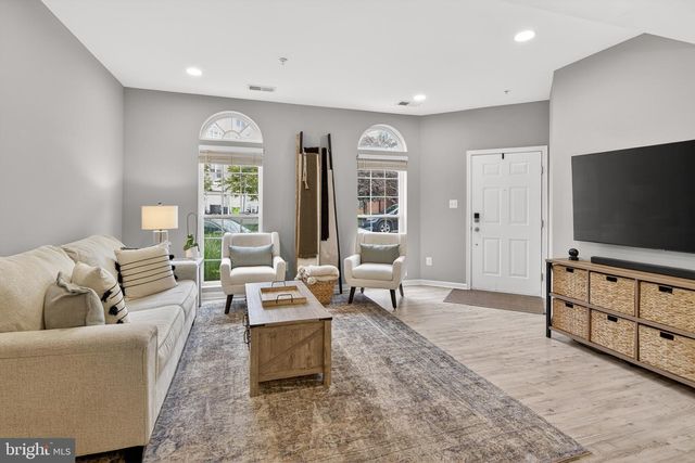 25335 CURIOSITY SQ, Aldie, VA 20105