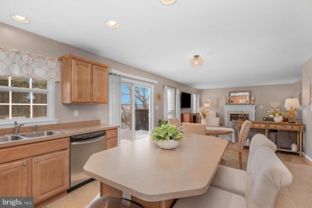 6 NACE DR, Hanover, PA 17331