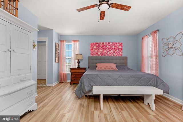 6 NACE DR, Hanover, PA 17331