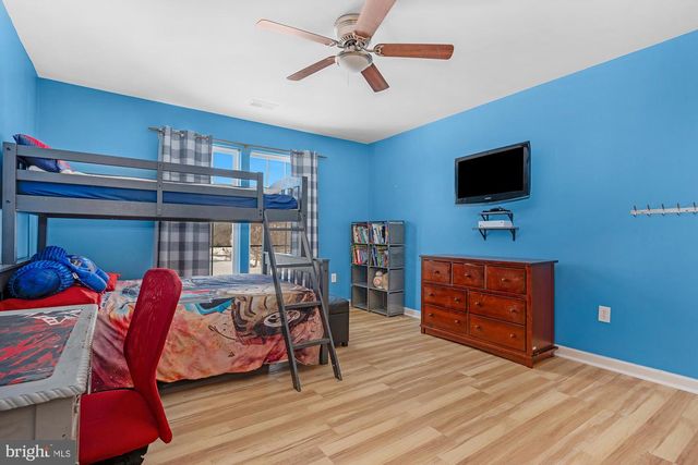 6 NACE DR, Hanover, PA 17331