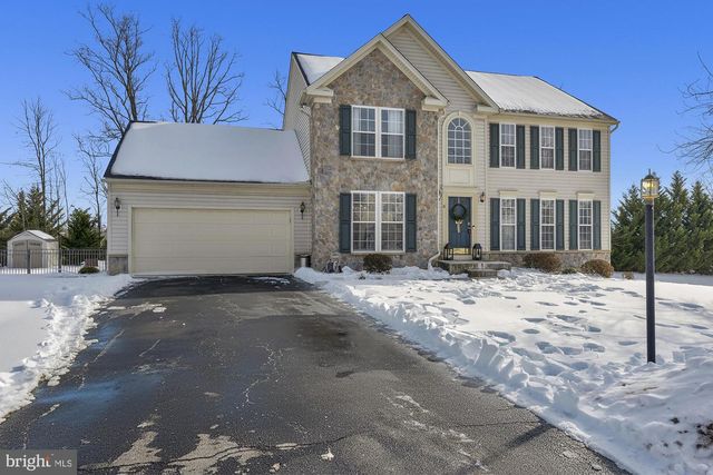 6 NACE DR, Hanover, PA 17331