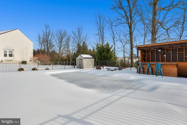 6 NACE DR, Hanover, PA 17331