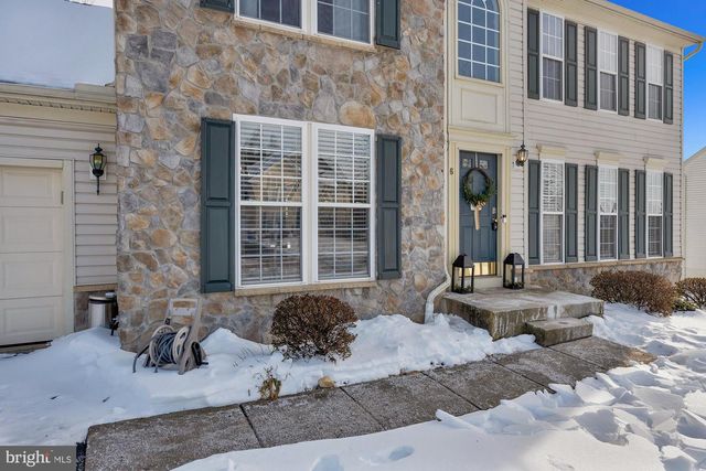 6 NACE DR, Hanover, PA 17331