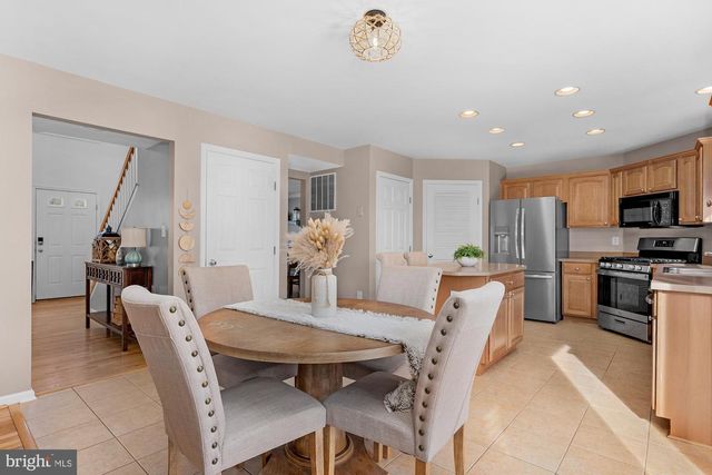 6 NACE DR, Hanover, PA 17331