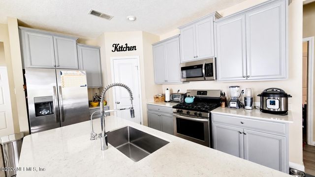 3938 BLOOMFIELD Court, Middleburg, FL 32068