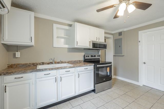 190 Sunset Drive, Trenton, GA 30752