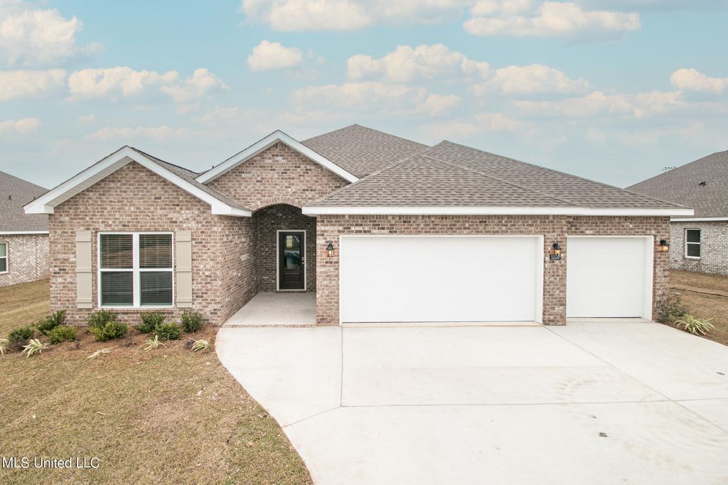 5209 Fairbury Way, D'iberville, MS 39540