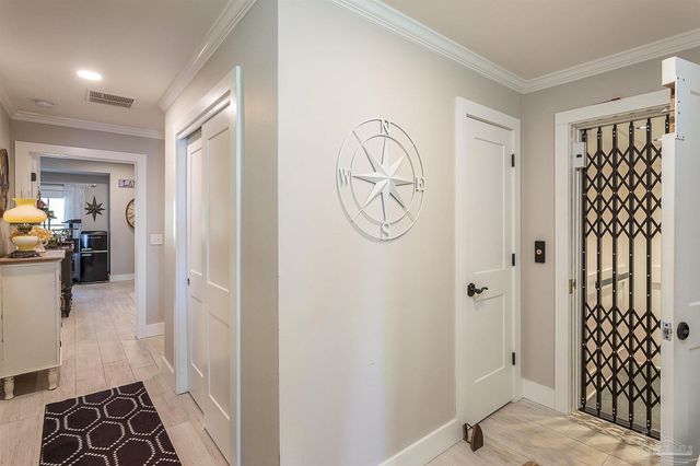 5485 Soundside Dr, Gulf Breeze, FL 32563