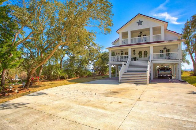 5485 Soundside Dr, Gulf Breeze, FL 32563