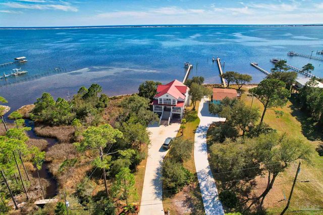 5485 Soundside Dr, Gulf Breeze, FL 32563