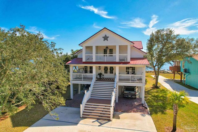 5485 Soundside Dr, Gulf Breeze, FL 32563